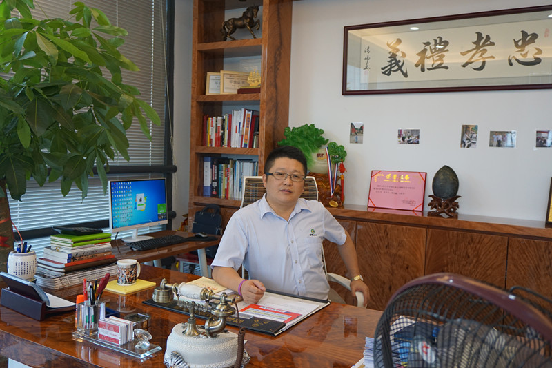 亚洲AV色香蕉一区二区三区化工国产香蕉视频漆廠家總經理張文先生